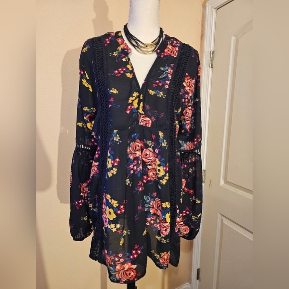 Signature Studio Tops - Signature Studio Black Top with Red and Yellow Floral Pattern